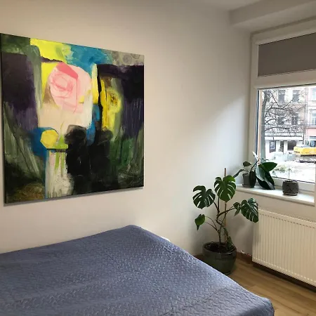 Happy Apartment *